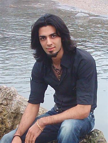 arman&nbsp;zakhmi